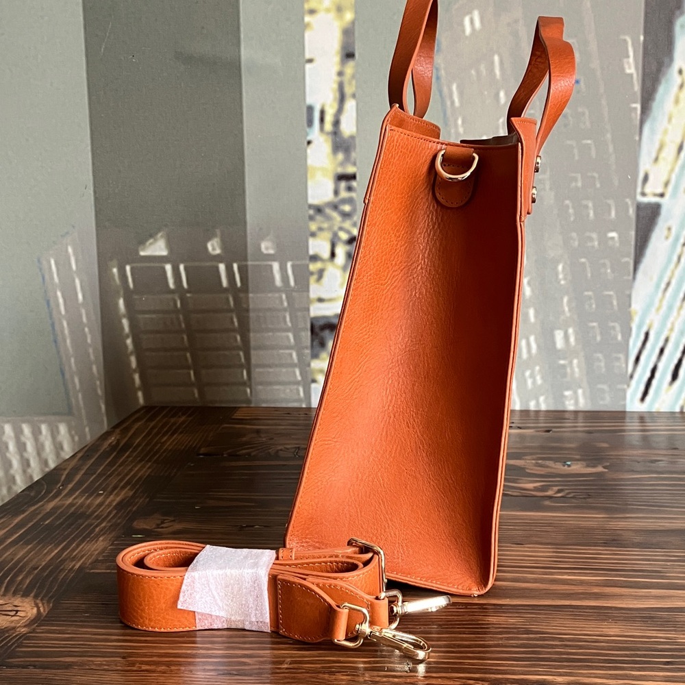 Mark & Graham Essential Leather Large Brown Tote with “SAM” Personalization NWOT - Picture 6 of 9